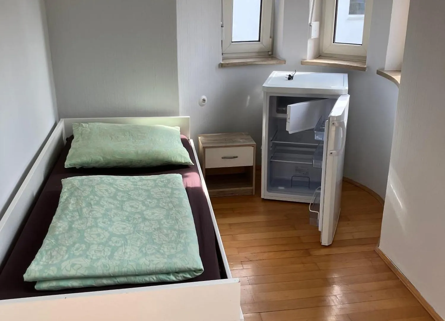 Homestay Zum Handwerker Glueck Ichenhausen Germany